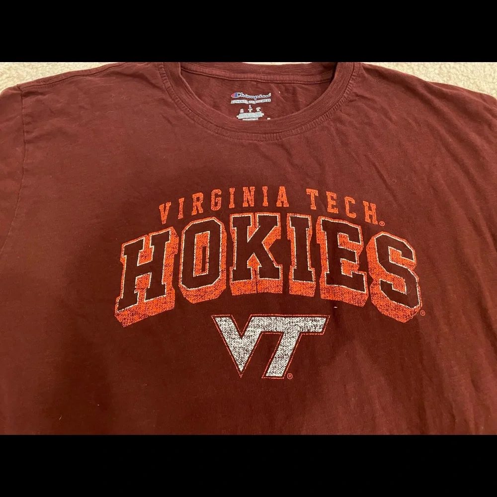 Virginia Tech Hokies Champion Size Large T-Shirt, like-new! - Picture 2 of 4
